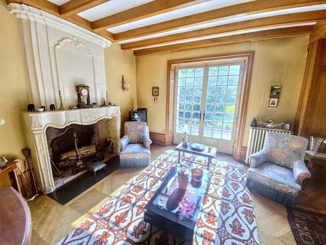 Maison à JONZAC