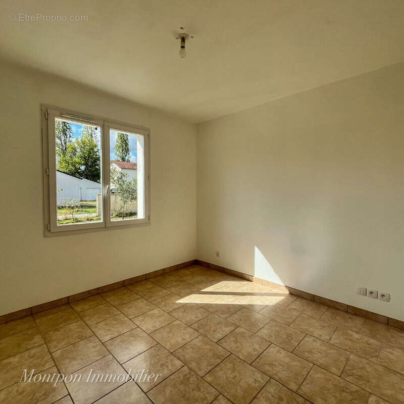 Maison à MONTPON-MENESTEROL