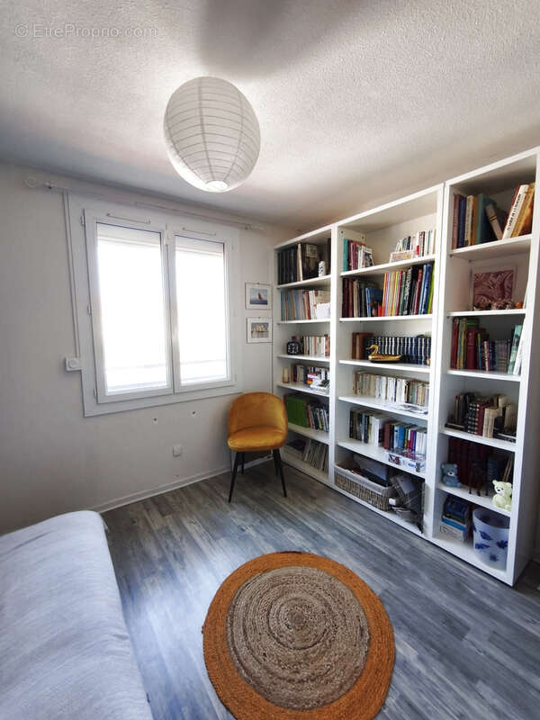 Maison à SAINT-LAURENT-DE-LA-SALANQUE