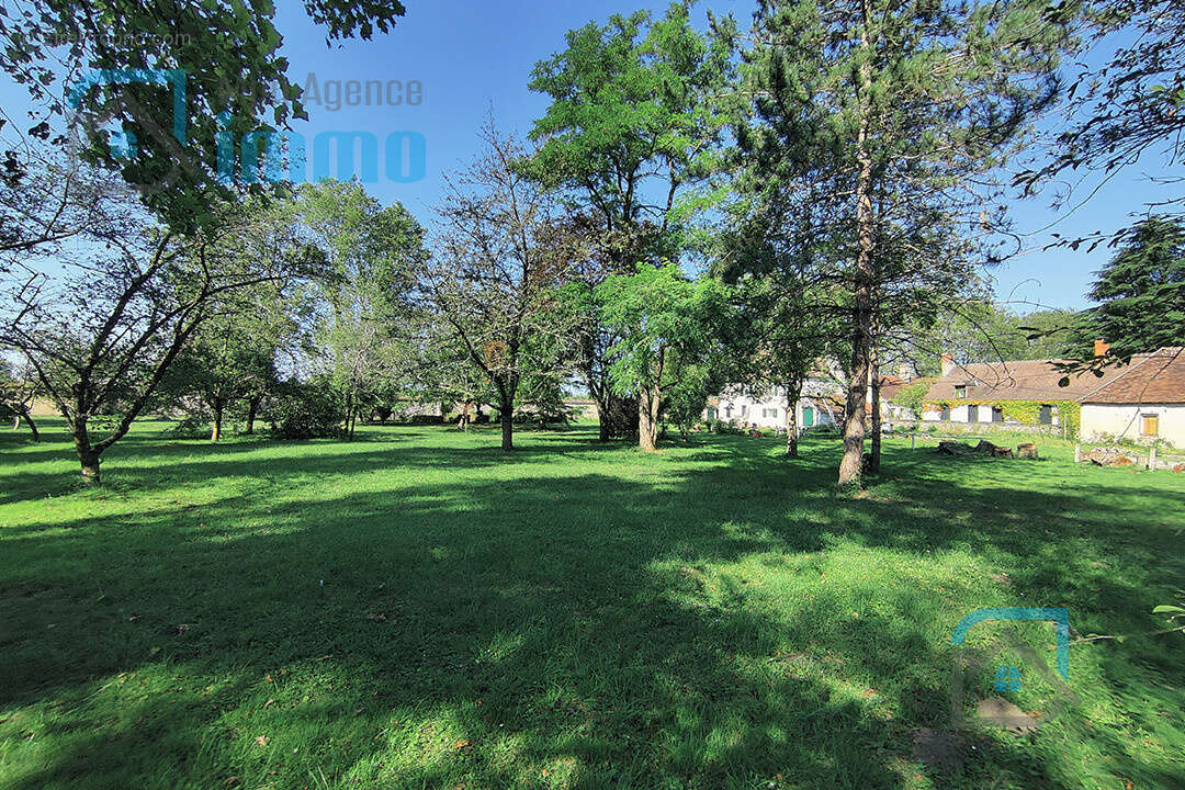 Maison à MEHUN-SUR-YEVRE