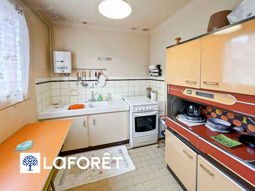 Maison à SAINTE-GENEVIEVE-DES-BOIS