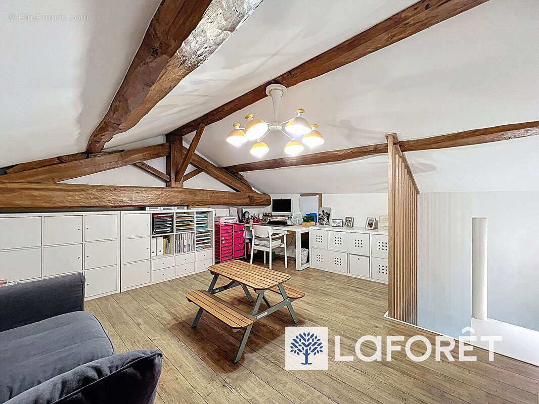 Parcieux, maison familiale avec piscine et vue dégagée - photo 12