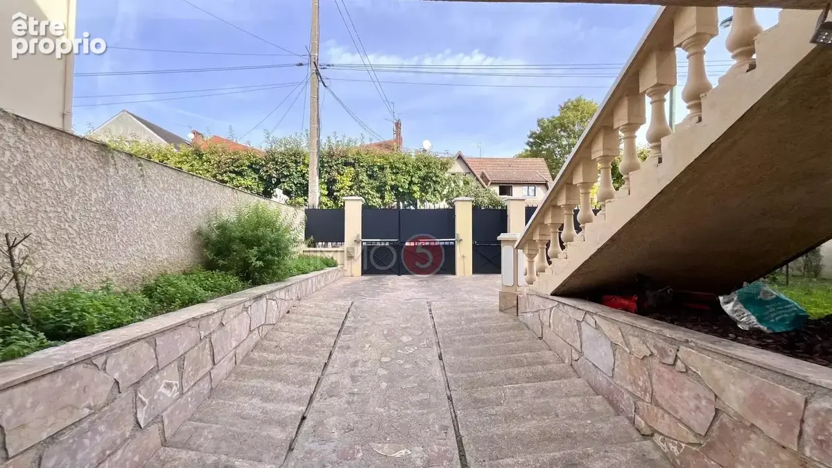 Maison 10 pièces 192 m² à vendre à Gagny (93220) - photo 17