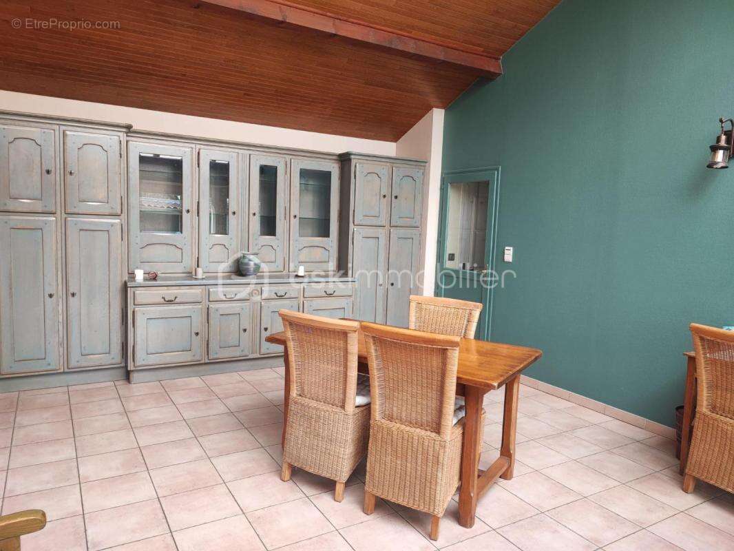 Propriété 255 m² avec gîte indépendant et piscine – Excellent rapport qualité/prix - photo 7