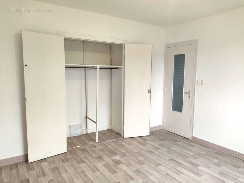 Maison à SAINT-GERMAIN-DE-LUSIGNAN