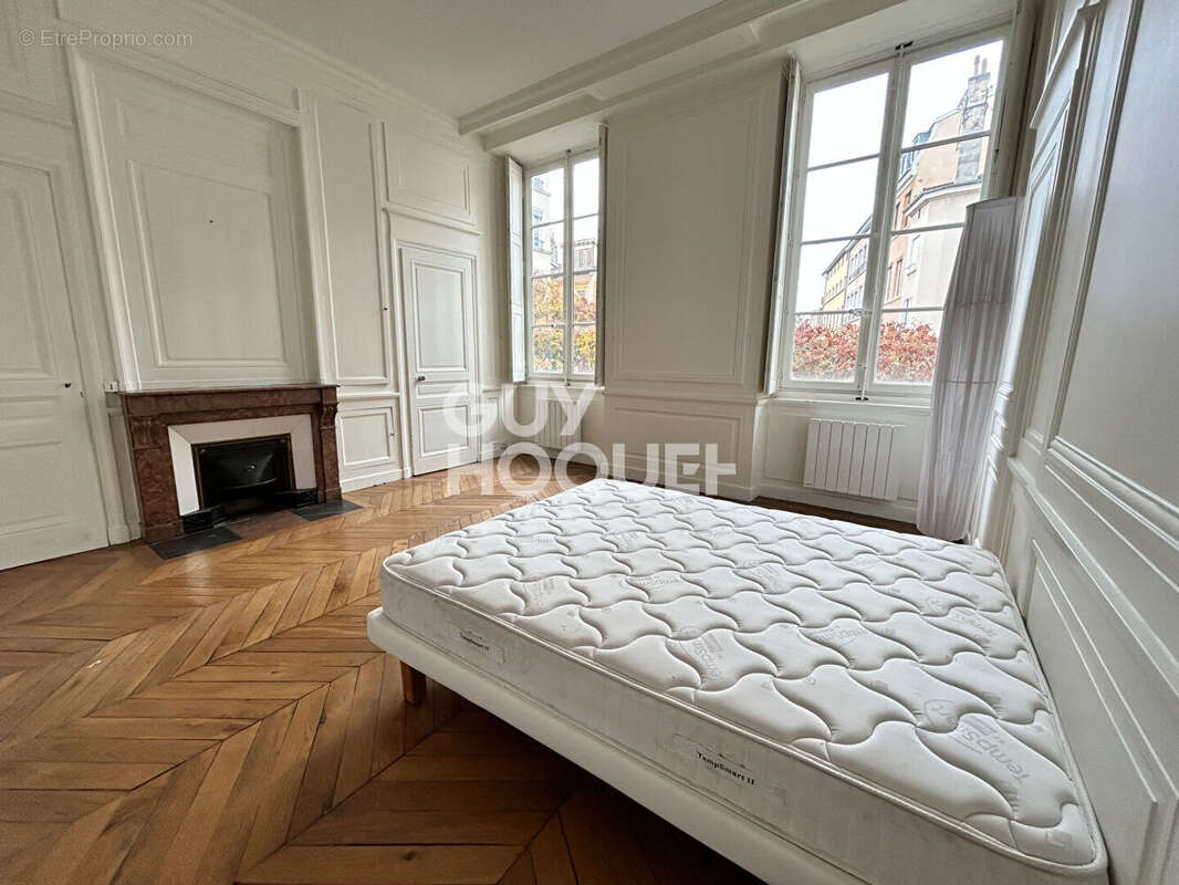 Appartement à LYON-1E