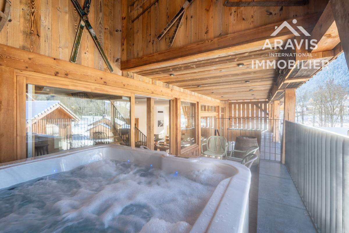 Appartement à LE PETIT-BORNAND-LES-GLIERES