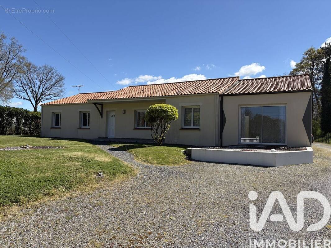 Photo 1 - Maison à CHAUVE