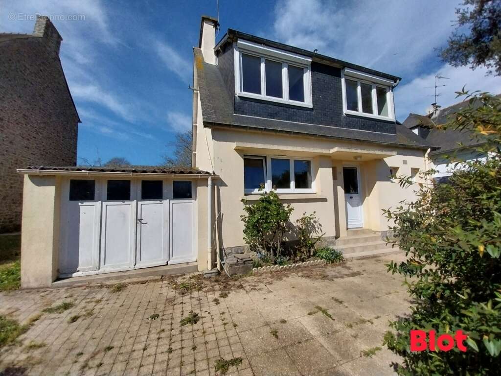 Maison à CHATEAUNEUF-D'ILLE-ET-VILAINE