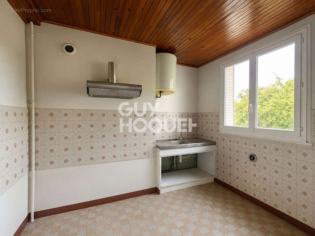 LYON 8 _Secteur Monplaisir / Grange Blanche_Appartement T3 - photo 4