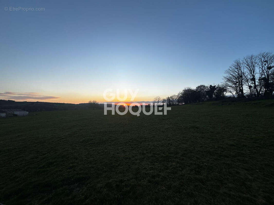 Terrain à LANTENNE-VERTIERE