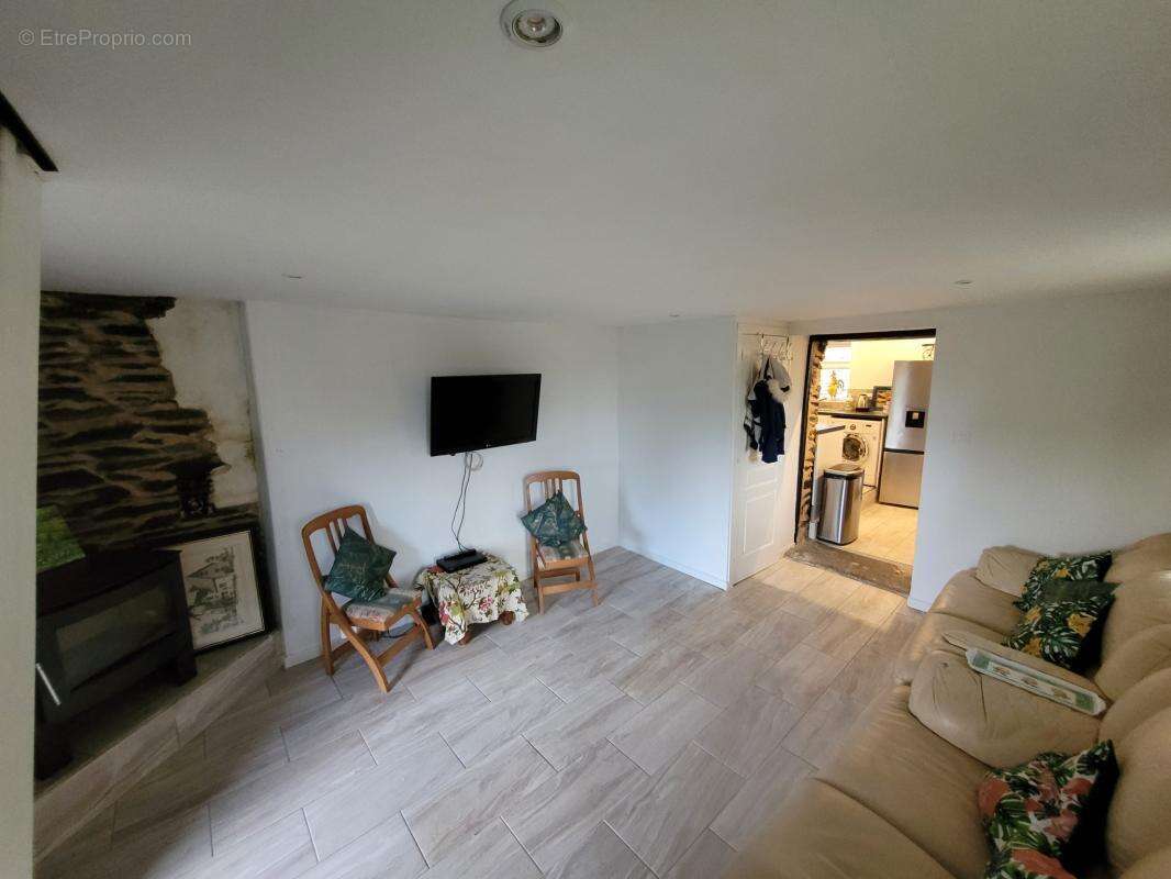 Maison à CAUREL