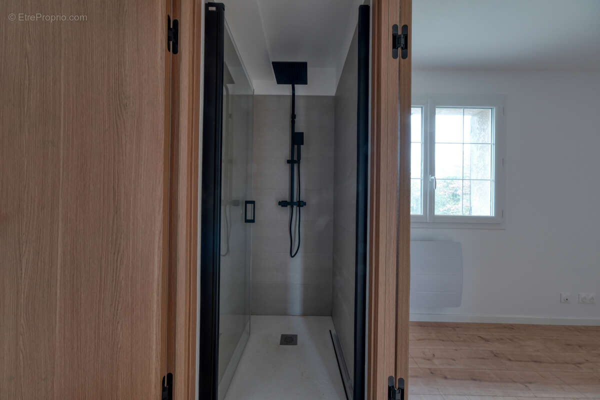 Appartement à LIMOURS