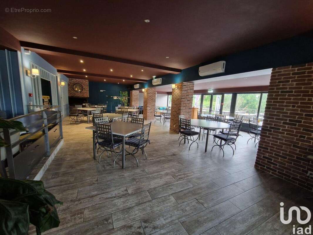 Photo 4 - Commerce à SAINT-HILAIRE-SAINT-MESMIN