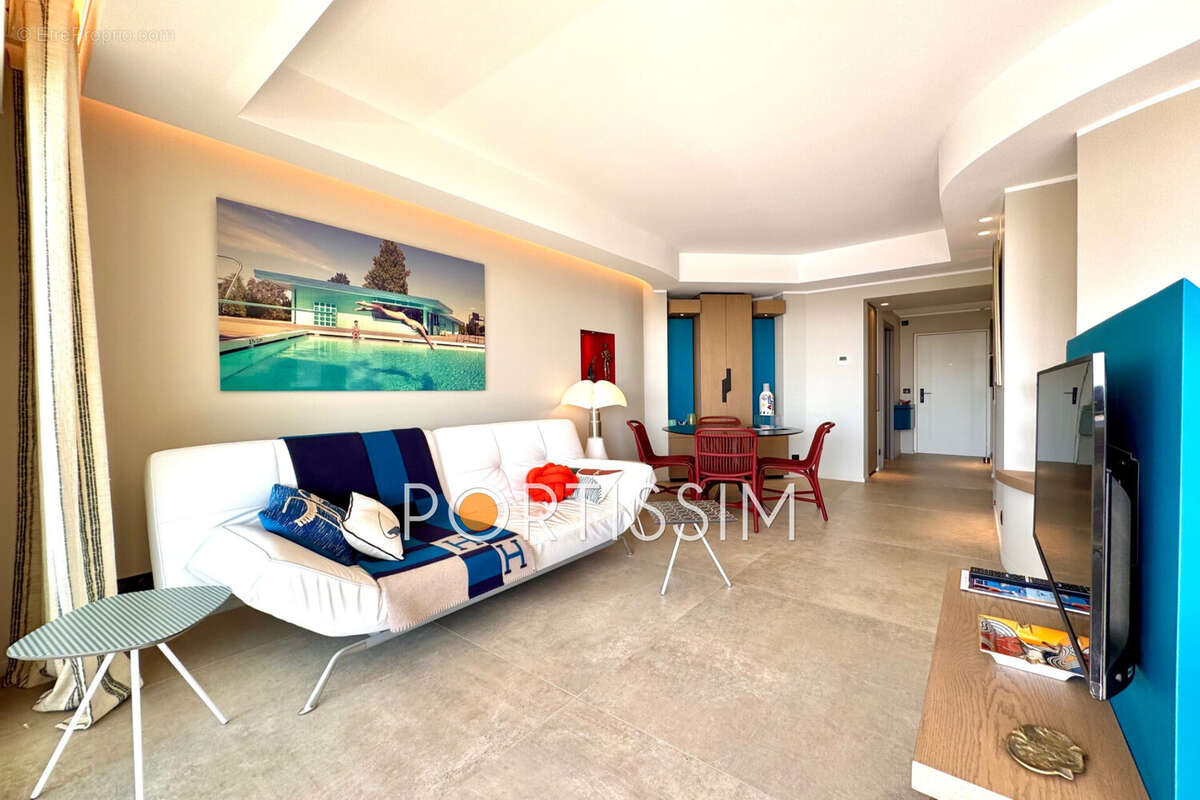 Appartement à VILLENEUVE-LOUBET