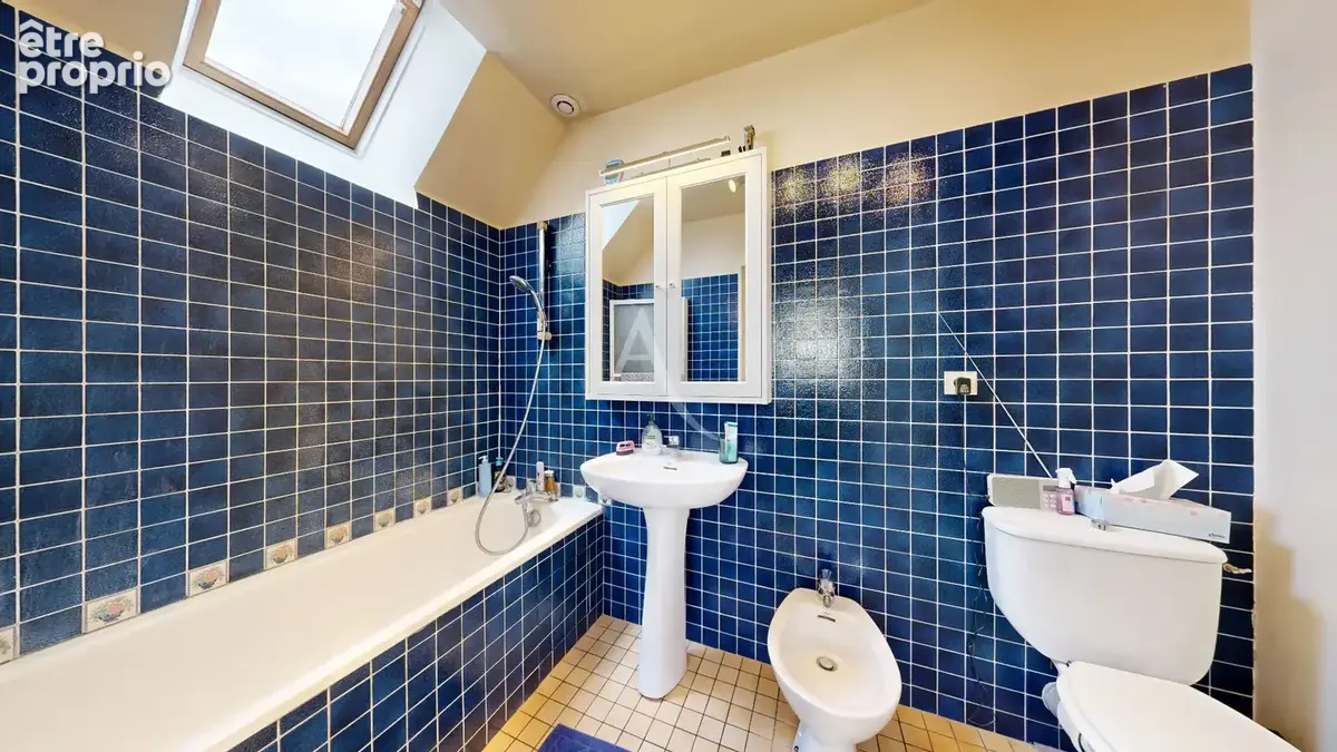 A vendre à Vauréal belle et grande maison familiale de 7 pièces sur terrain de 471 m2 - photo 10