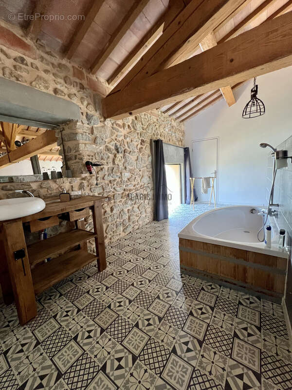 Maison à BOUTENAC