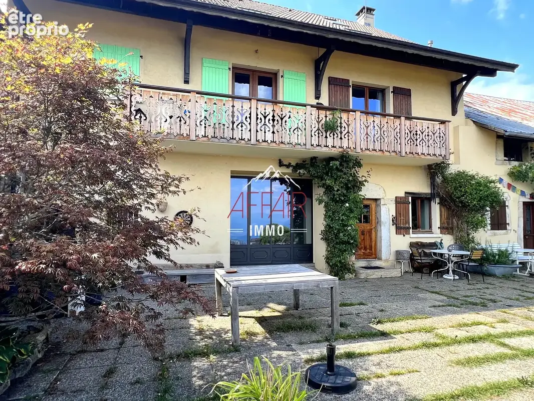 Maison à COLLONGES-SOUS-SALEVE