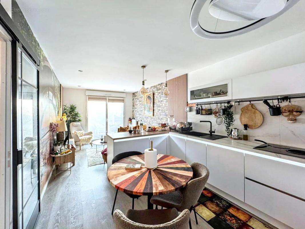 Appartement à LE PLESSIS-BOUCHARD