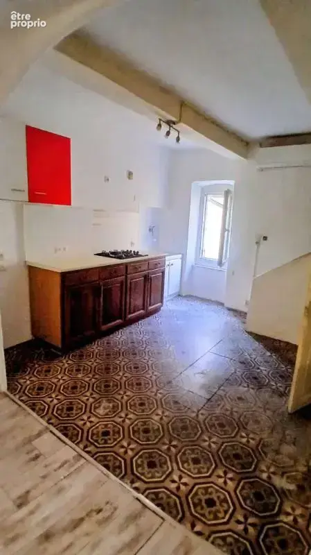 Maison de village, rez de chaussée + 2 étages - photo 2