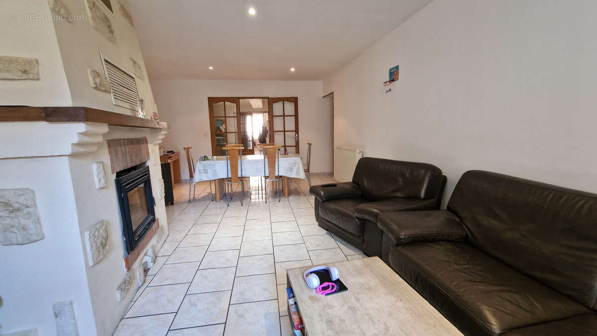 Appartement à SORCY-SAINT-MARTIN