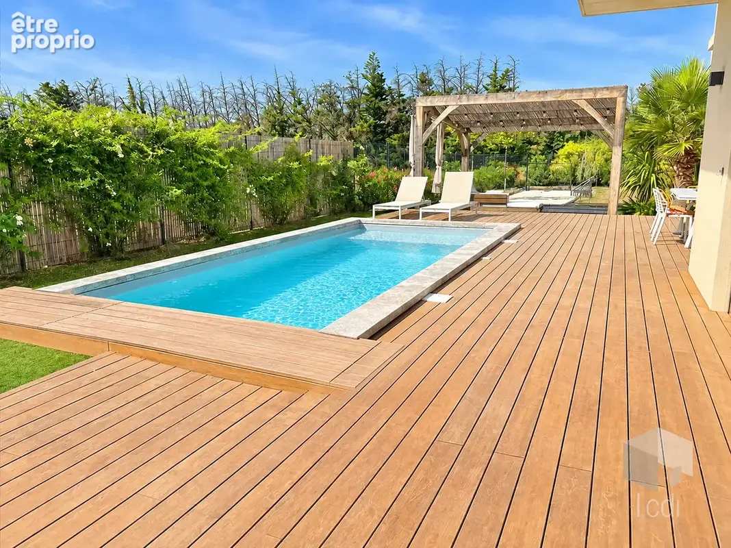 MONTELIMAR, maison de 195 m2, 4 chambres - photo 2