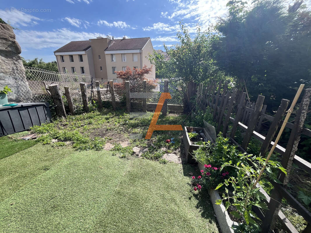T2 avec terrasse couverte et jardin privatif   Comme une petite maison ! - photo 11