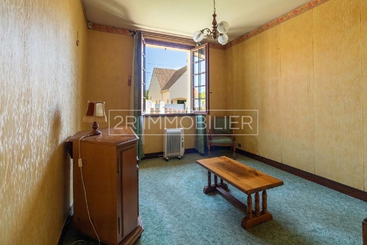 Maison à CONCHES-SUR-GONDOIRE