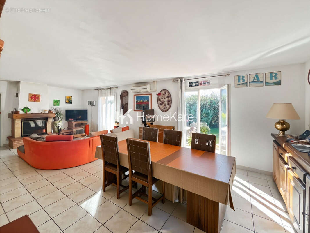 Maison 120 m² à Saint-Jory  - photo 2