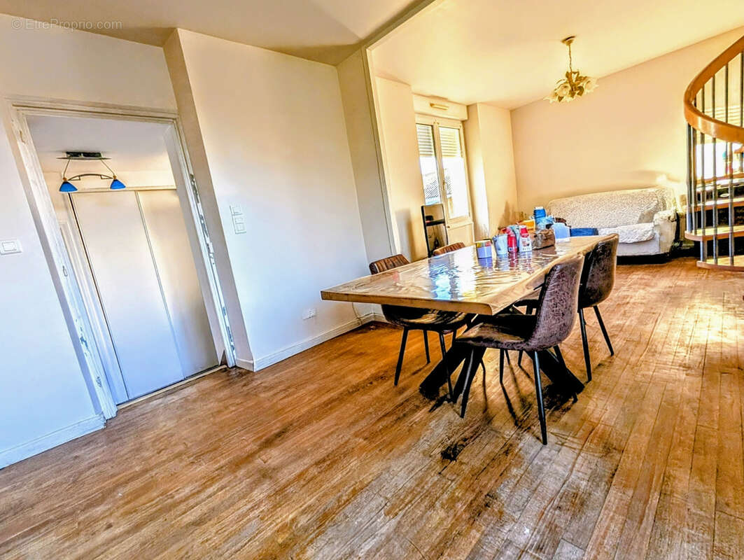 Maison à MAURE-DE-BRETAGNE