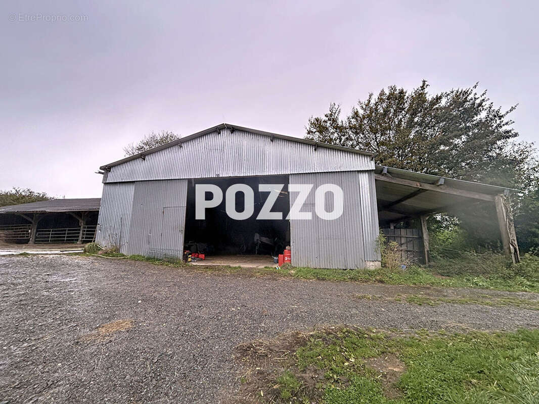 Maison à SAINT-SAUVEUR-LENDELIN