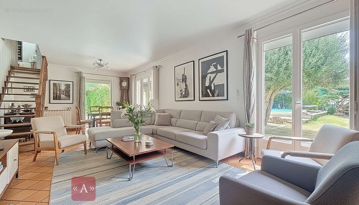 Maison à SAINT-SULPICE