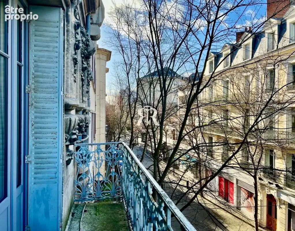 Appartement T4 de Standing - 93 m2 - Vichy - photo 8