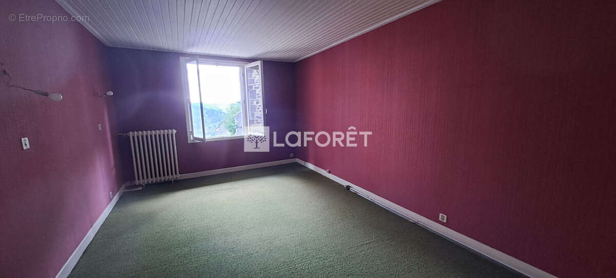 Maison à SAINT-FLOUR