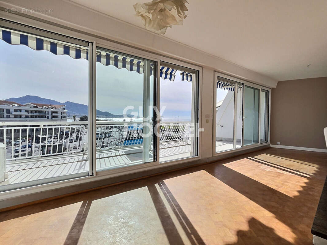 Appartement à MARSEILLE-8E