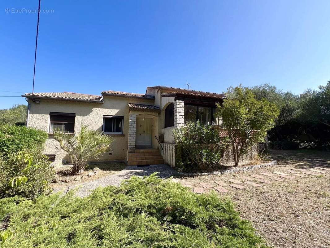 Maison à CAMPS-LA-SOURCE