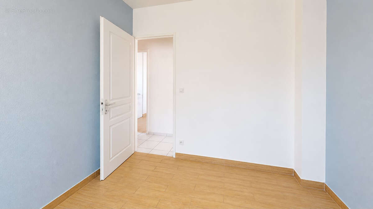 Maison La Cote Saint Andre 6 pièce(s) 122 m2 - photo 13