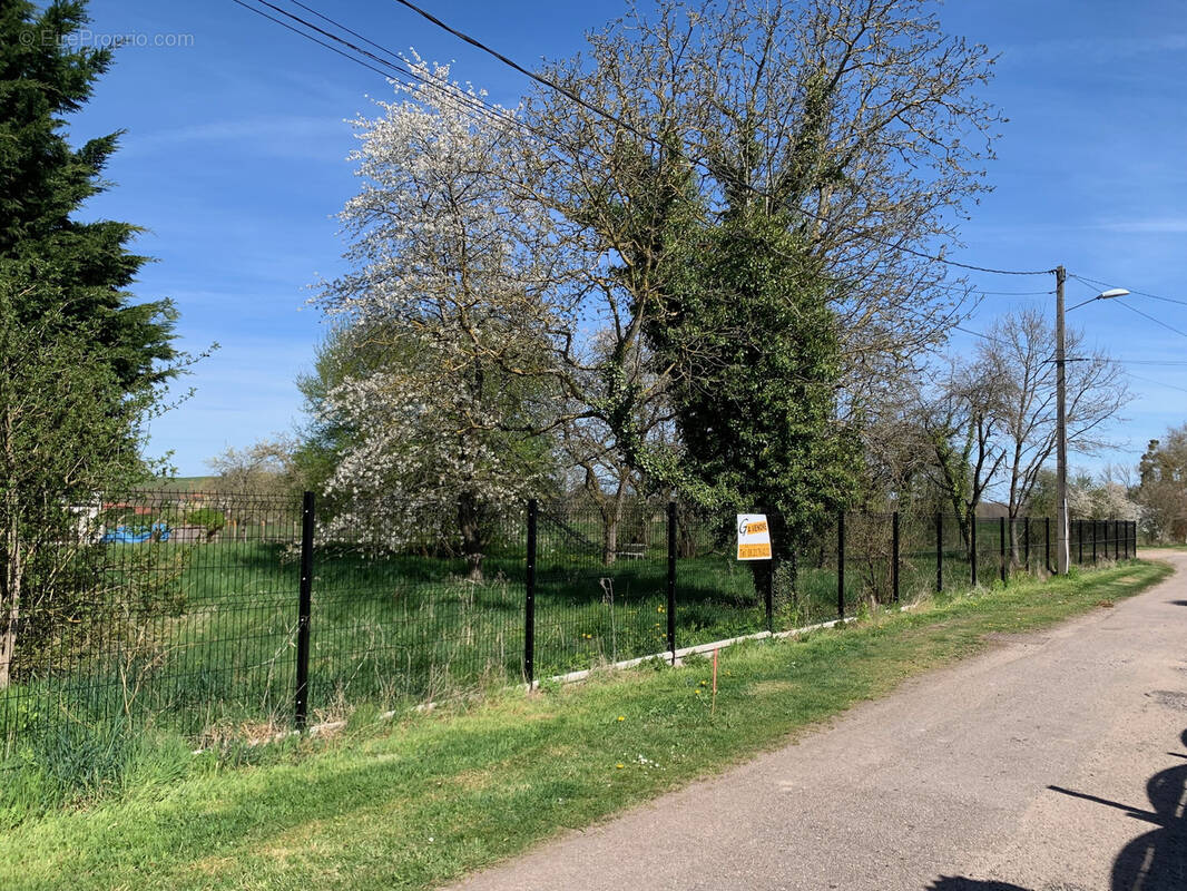 Terrain à CROISMARE