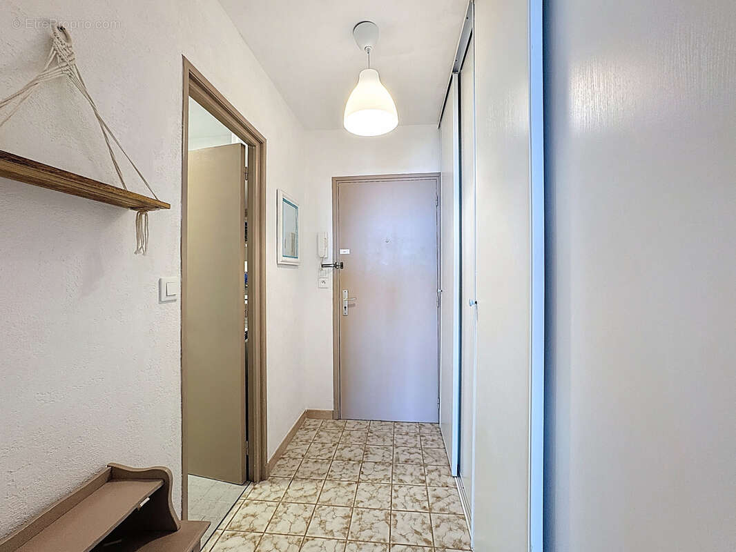 Appartement à SIX-FOURS-LES-PLAGES