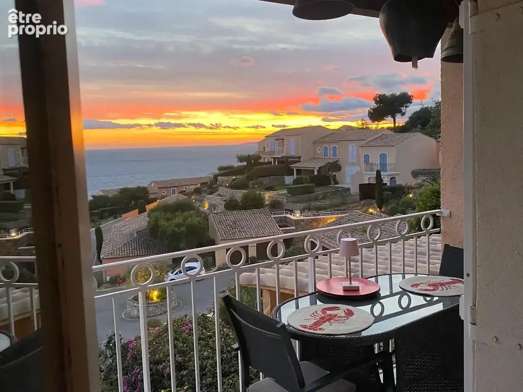 Maison 3 pièces 51 m² à vendre à Saint-Raphael (83700) - photo 2