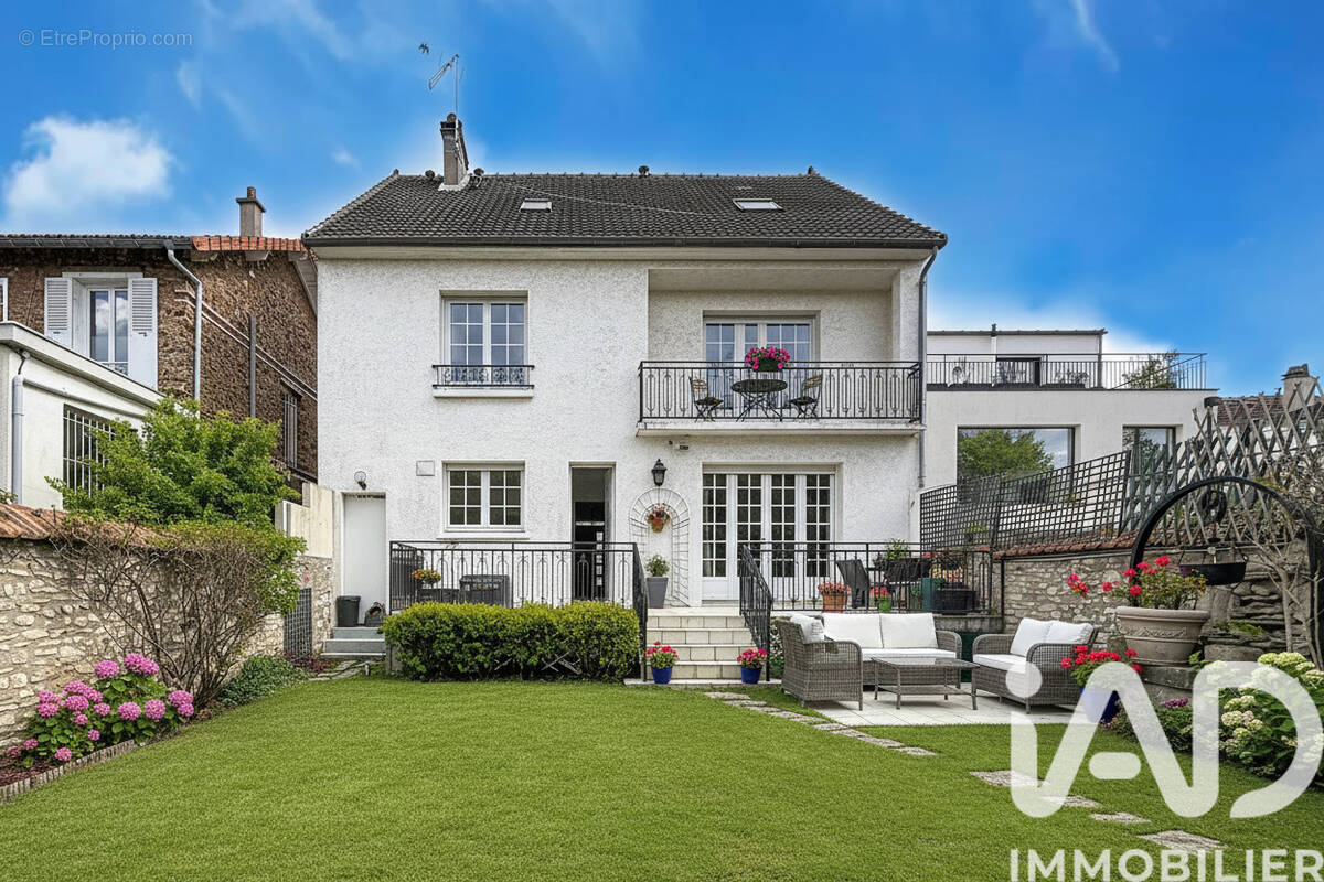 Photo 1 - Maison à SAINT-MAUR-DES-FOSSES