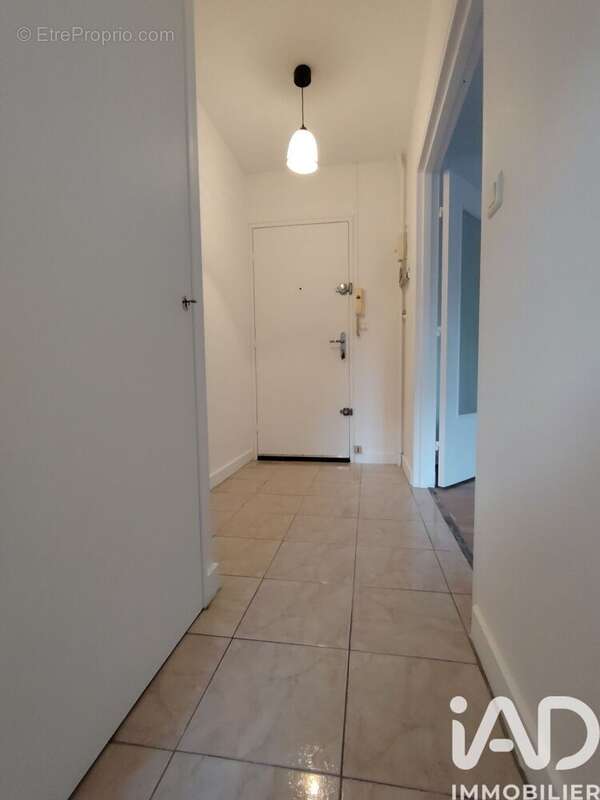 Photo 5 - Appartement à LES ULIS