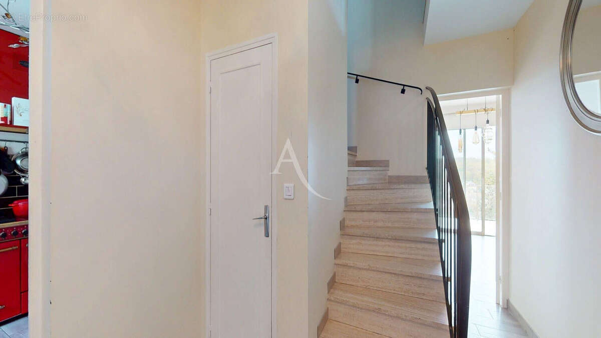 Maison à LE PLESSIS-ROBINSON