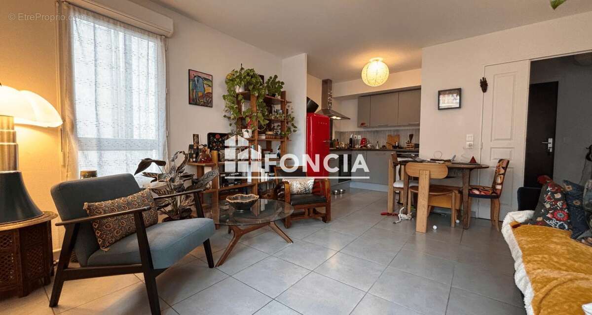 Appartement à MARSEILLE-8E