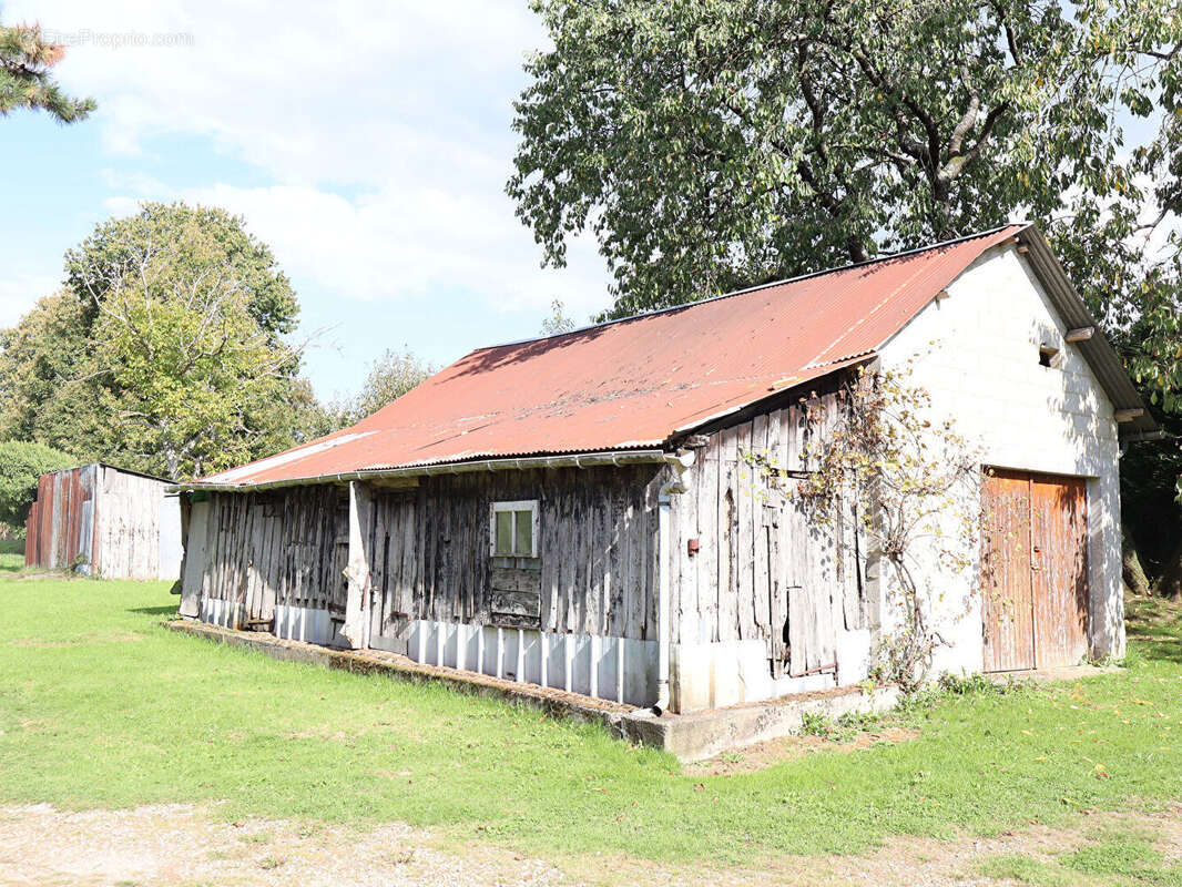 Maison à SAINT-GEORGES-DE-ROUELLEY