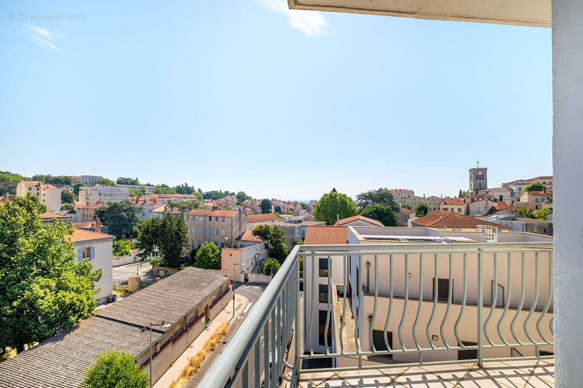 Appartement à LYON-5E