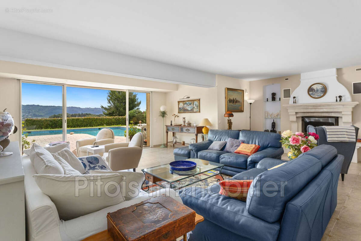 Maison à MOUANS-SARTOUX