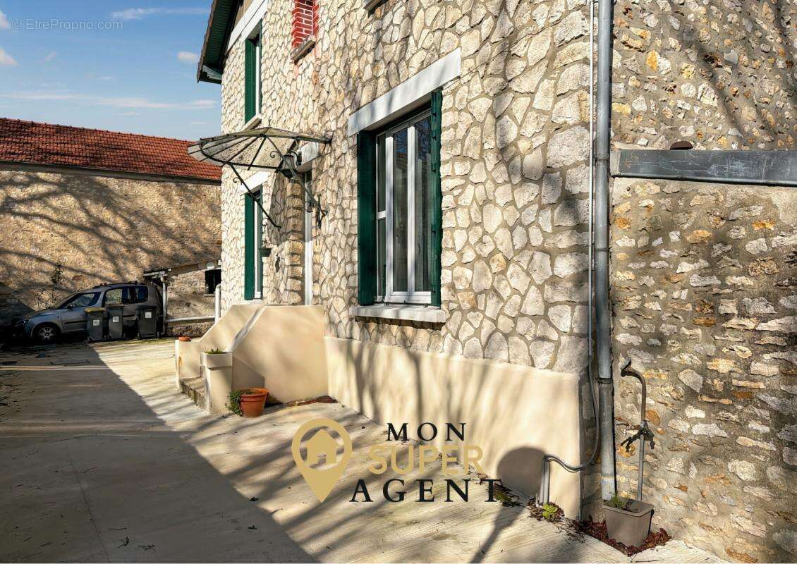 Maison à RUBELLES