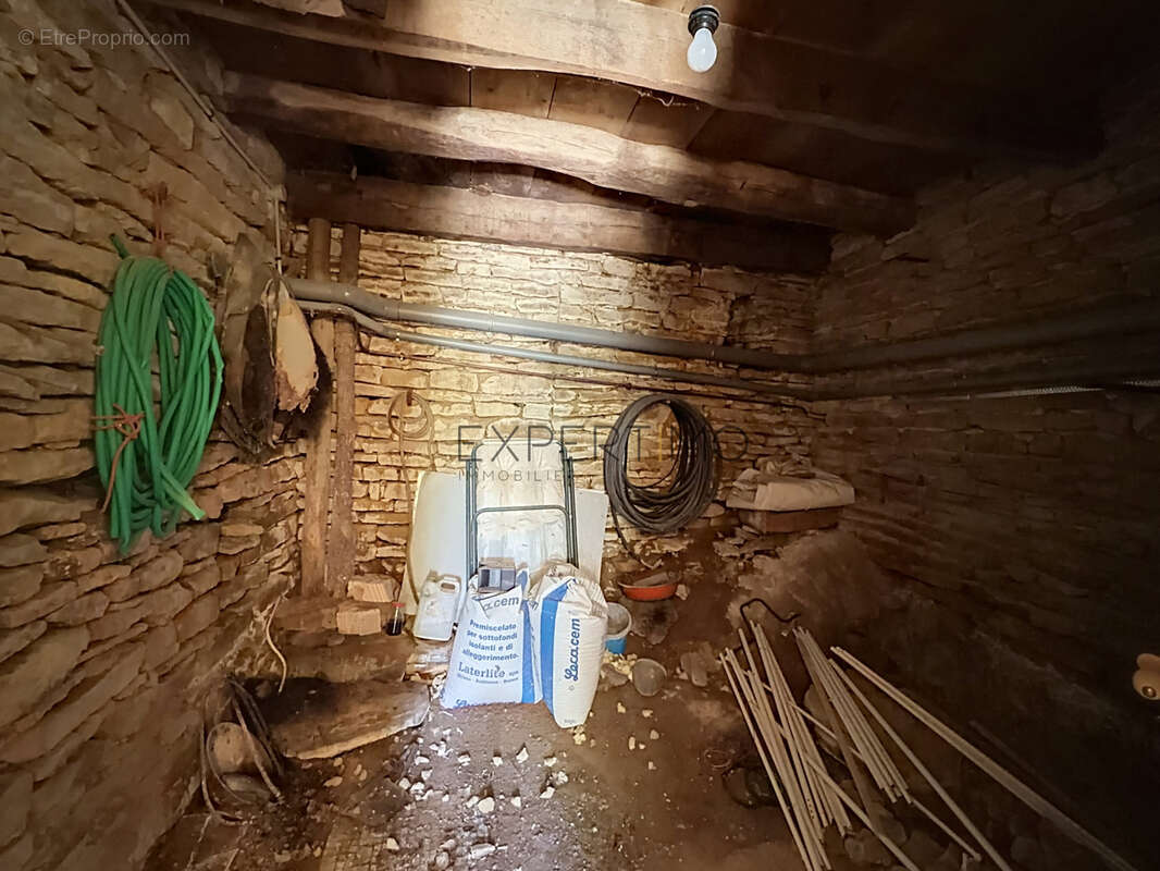 Burnand : Authentique maison en pierre avec 3 149 m2 de terrain - photo 28