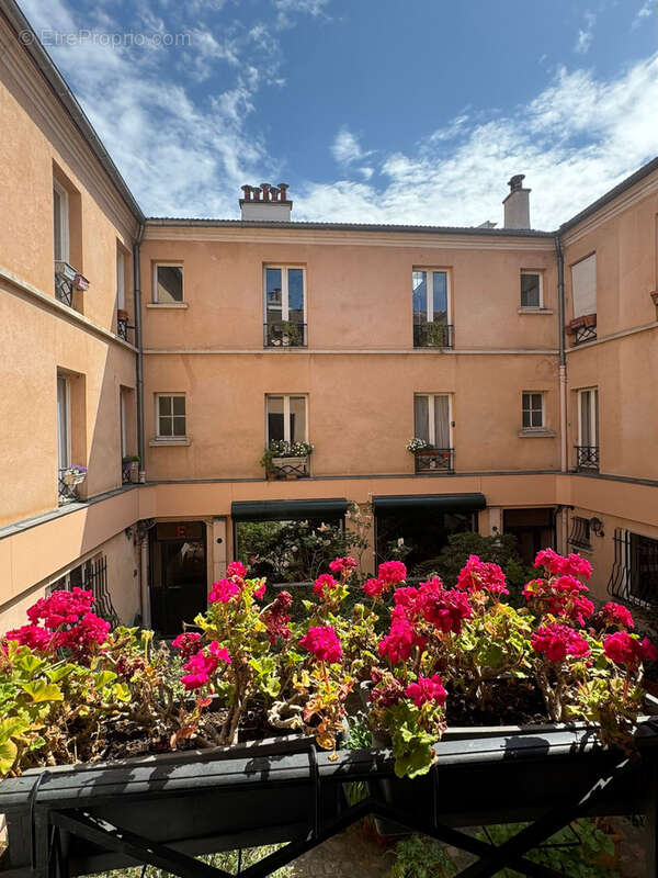 Appartement à PARIS-20E